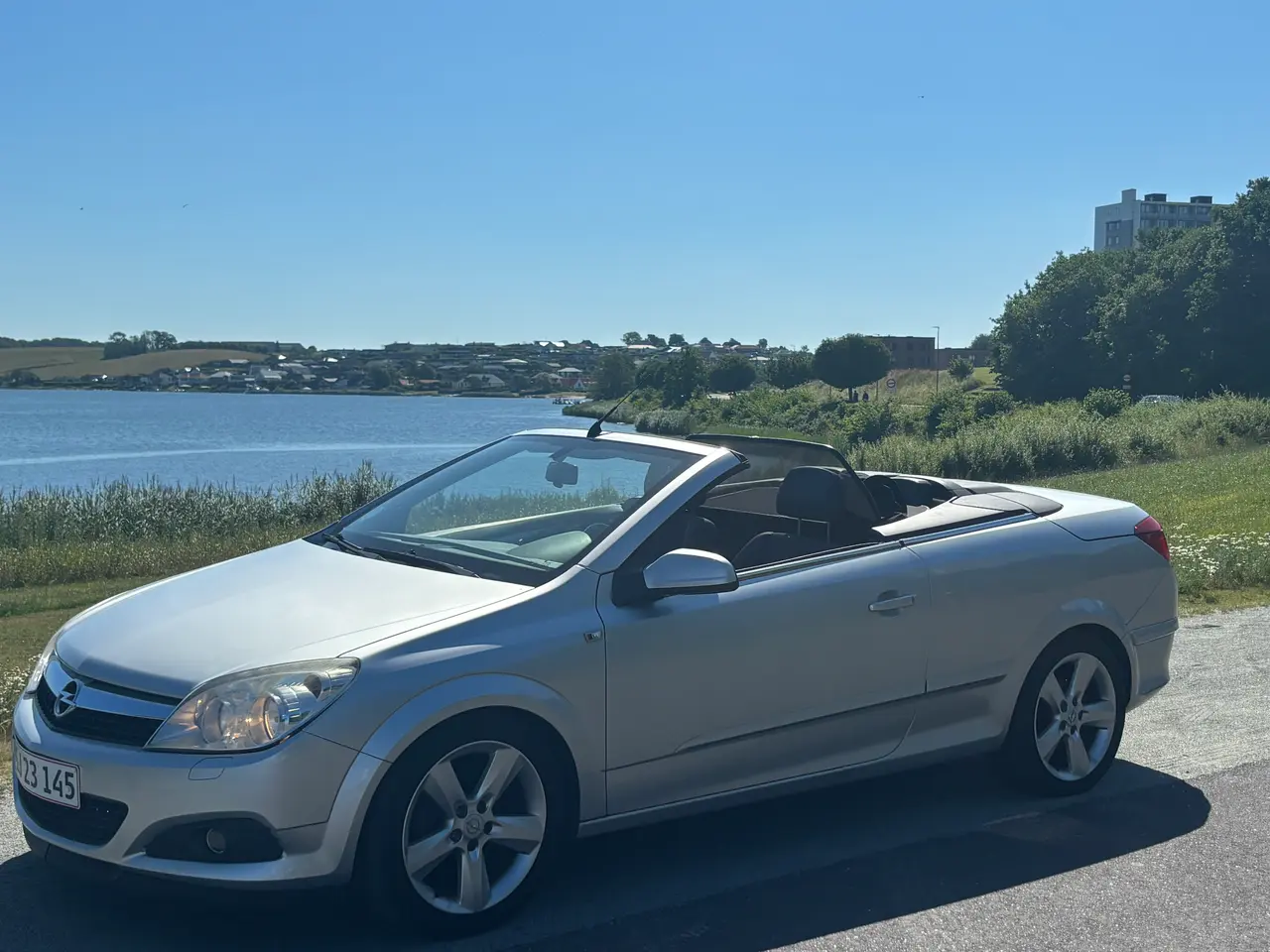 Billede 1 - Opel Astra Twin Top – Skarp weekend pris