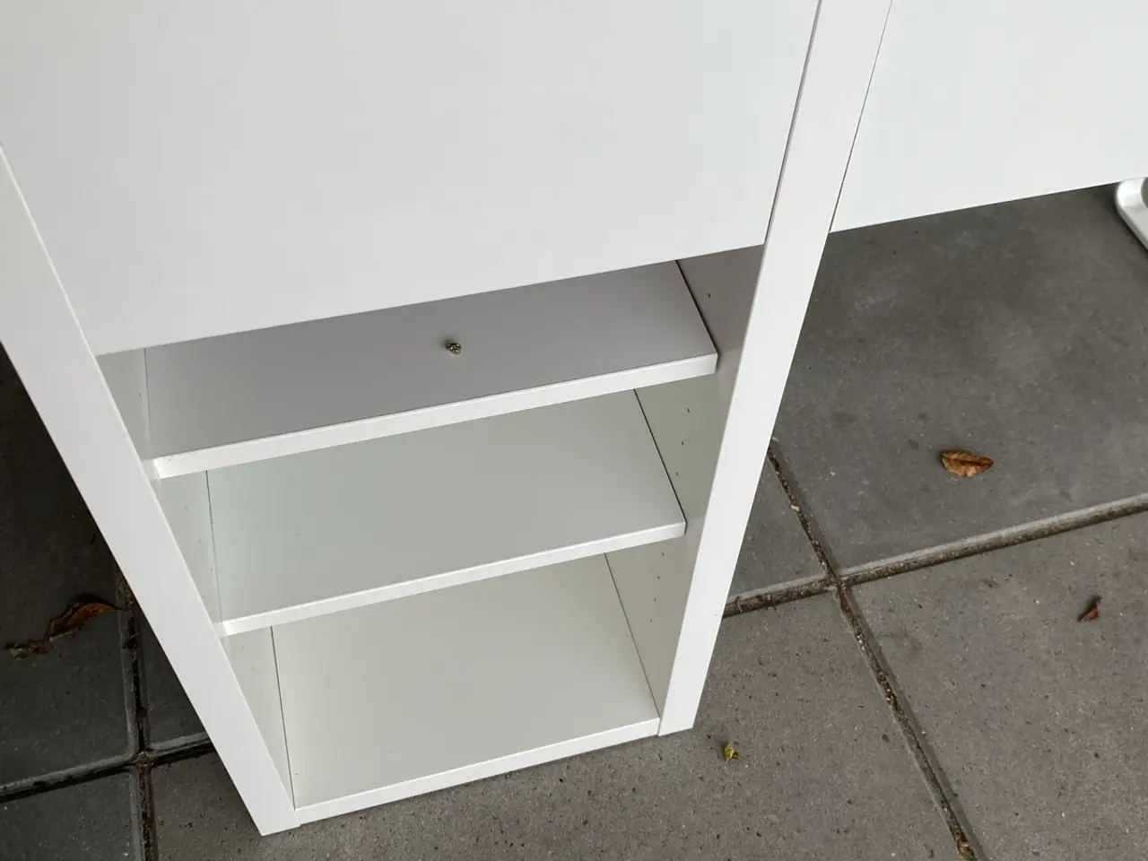 Billede 6 - Børneskrivebord i hvid med Div.skuffer