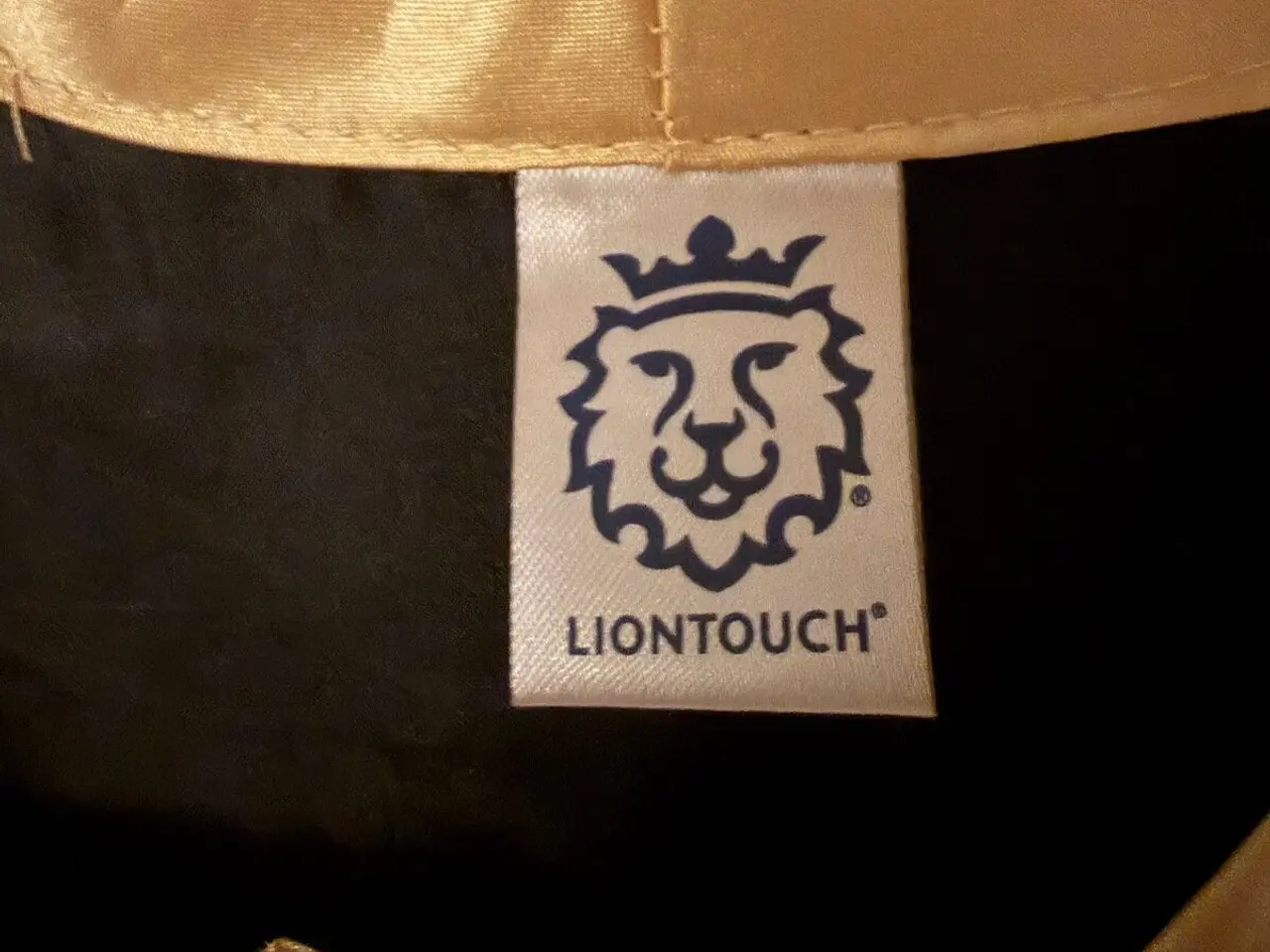 Billede 3 - Liontouch ridderkappe sort/guld med løver – børn