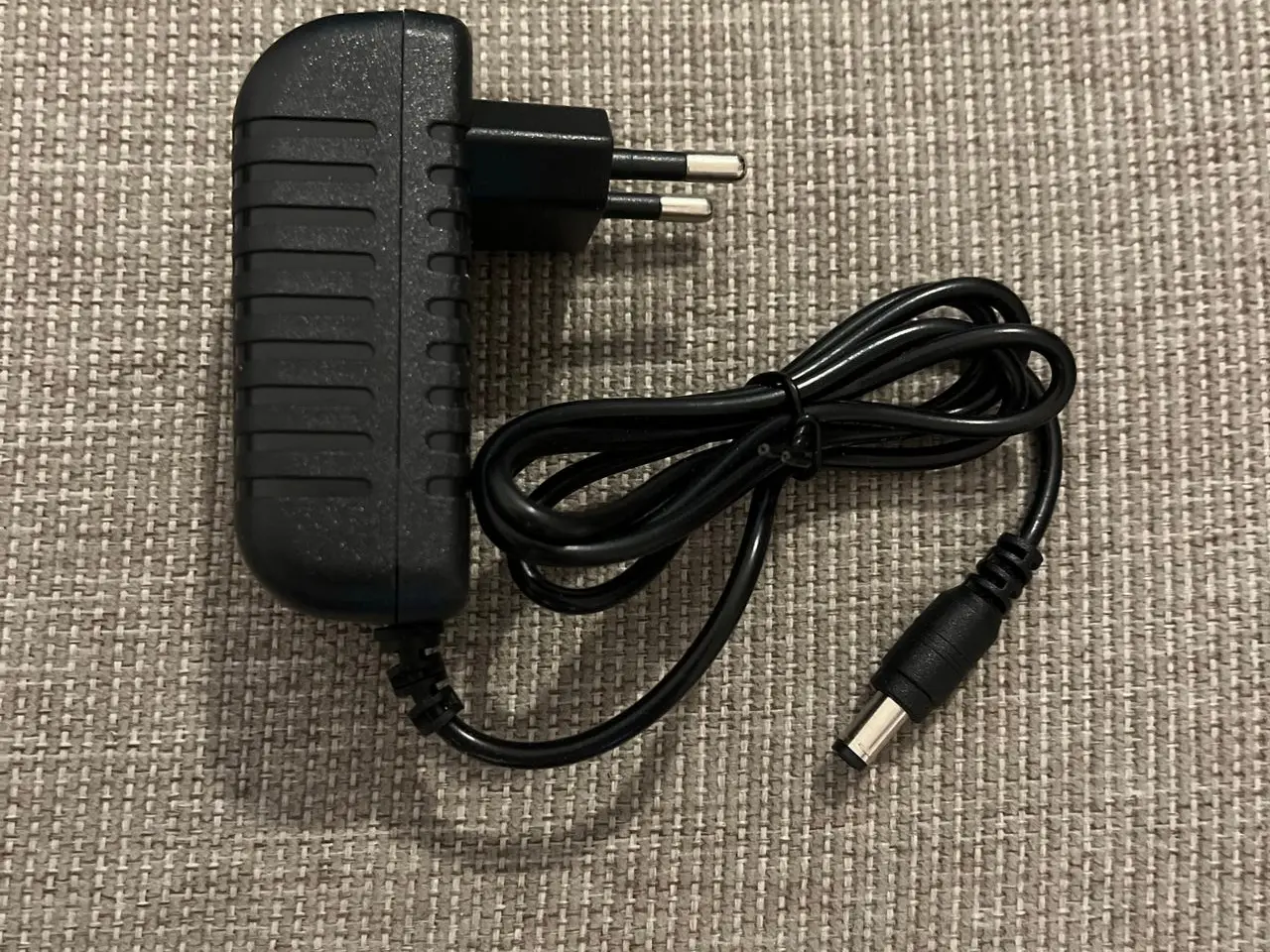 Billede 1 - AC/DC Adapter 15V 1A 5,5mm