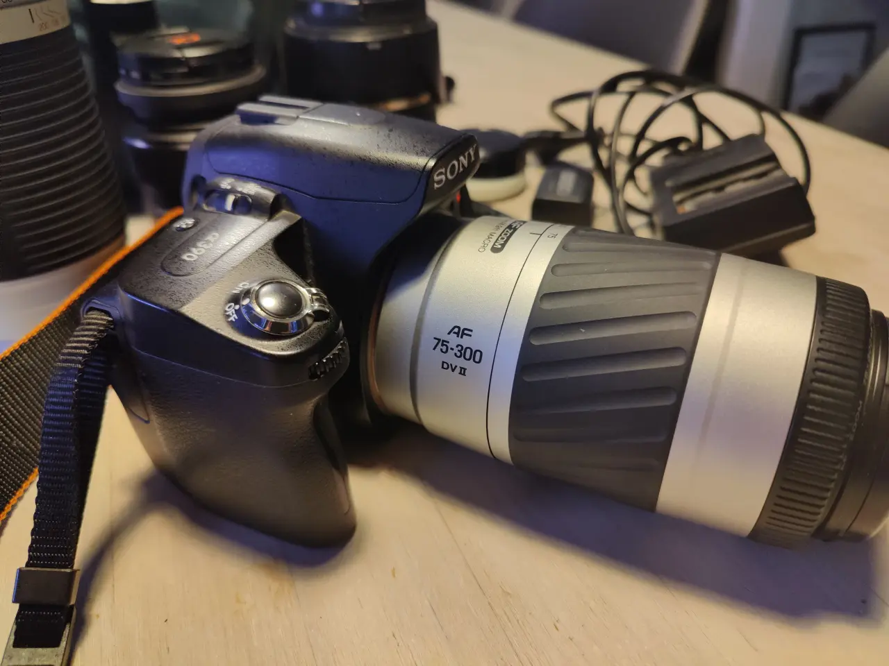 Billede 2 - Sony A390 spejlreflekskamera + 4 objektiver + task