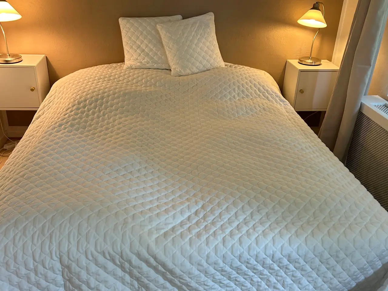 Billede 1 - Sengetæppe 250x250 m. 2 puder