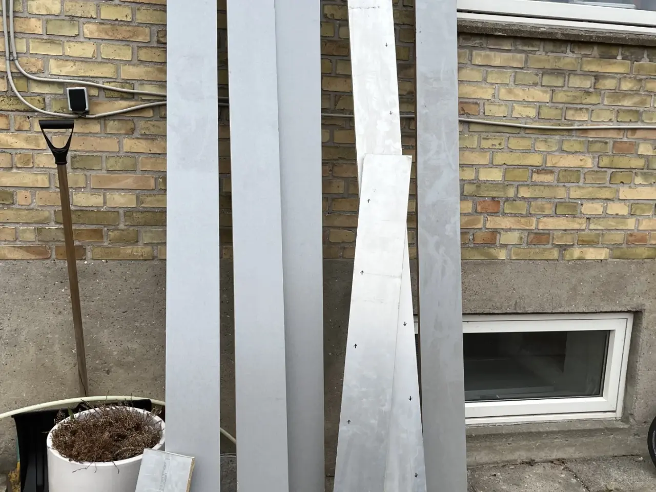 Billede 1 - Køkkenskabesokler aldrig brugt