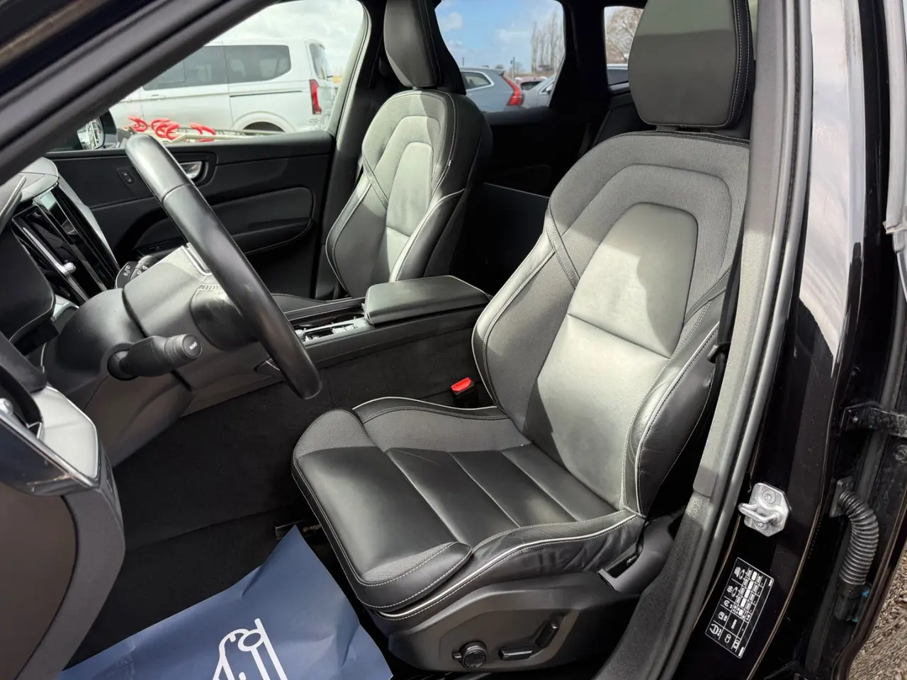 Billede 6 - Volvo XC60 2,0 T6 ReCharge R-Design aut. AWD Van