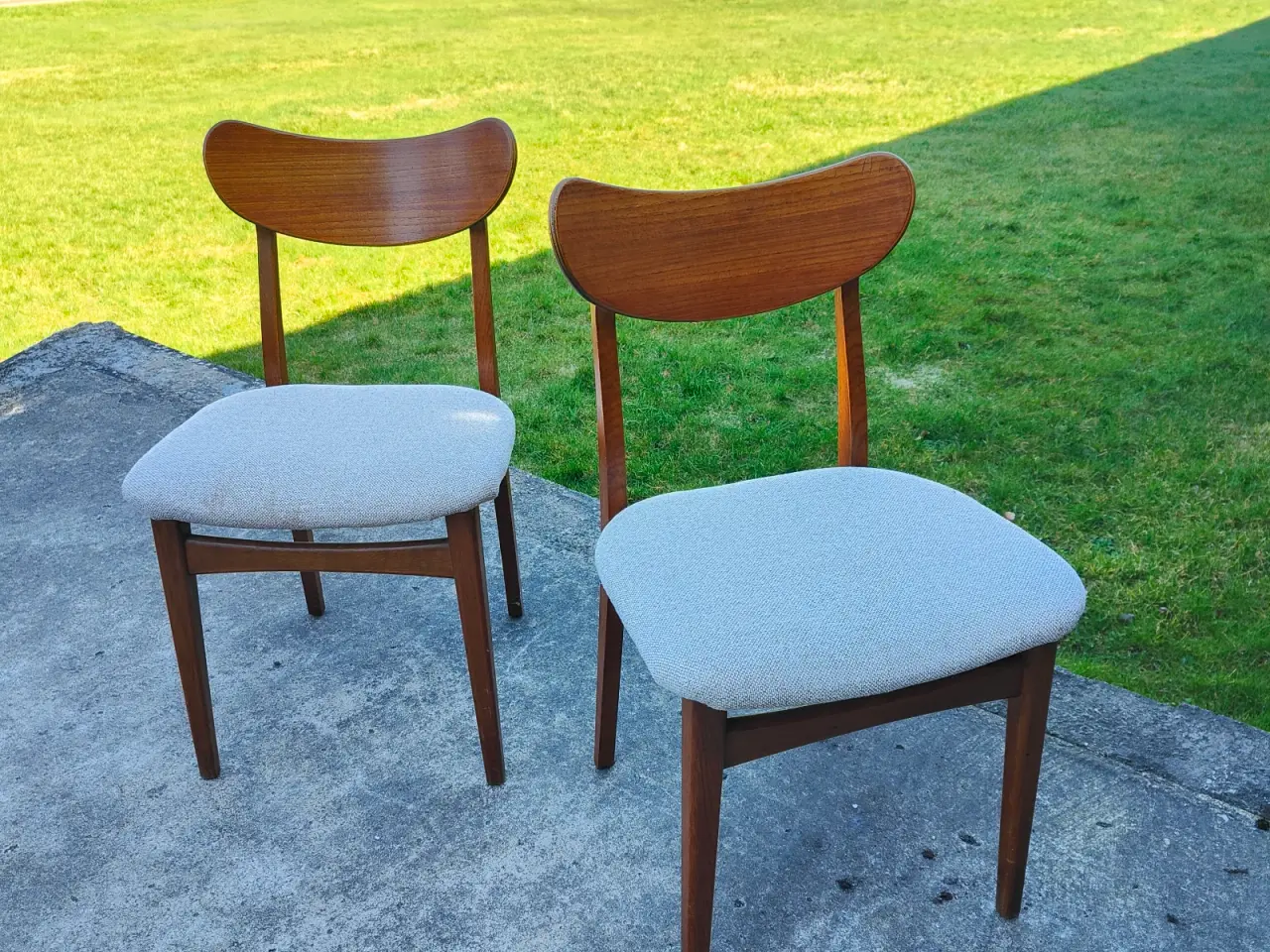 Billede 1 - 2 stk massive teaktræs spisebords stole