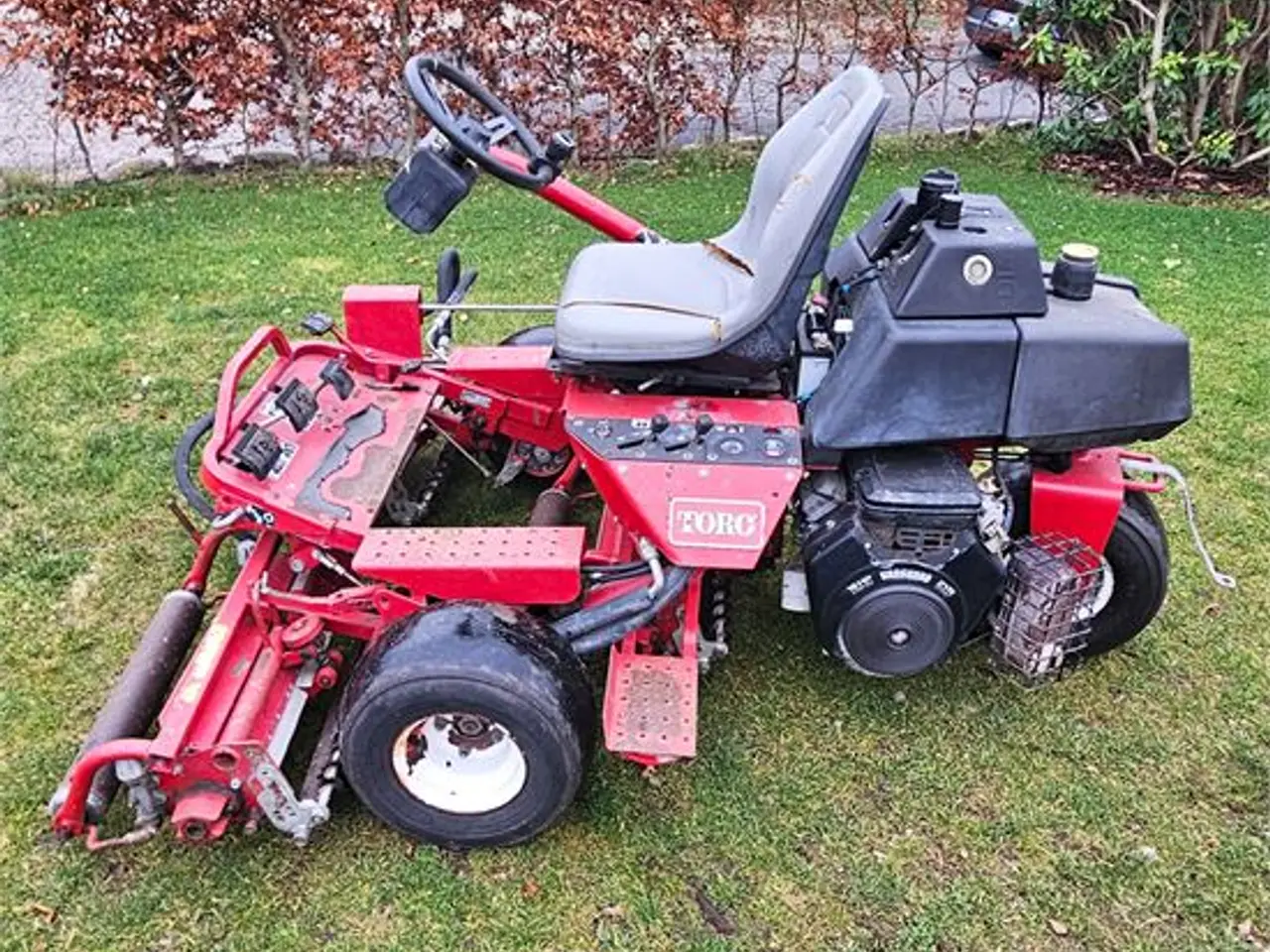 Billede 3 - Toro Greensmaster 3100 - Cylinder lawn mower - With 3 verticutter heads