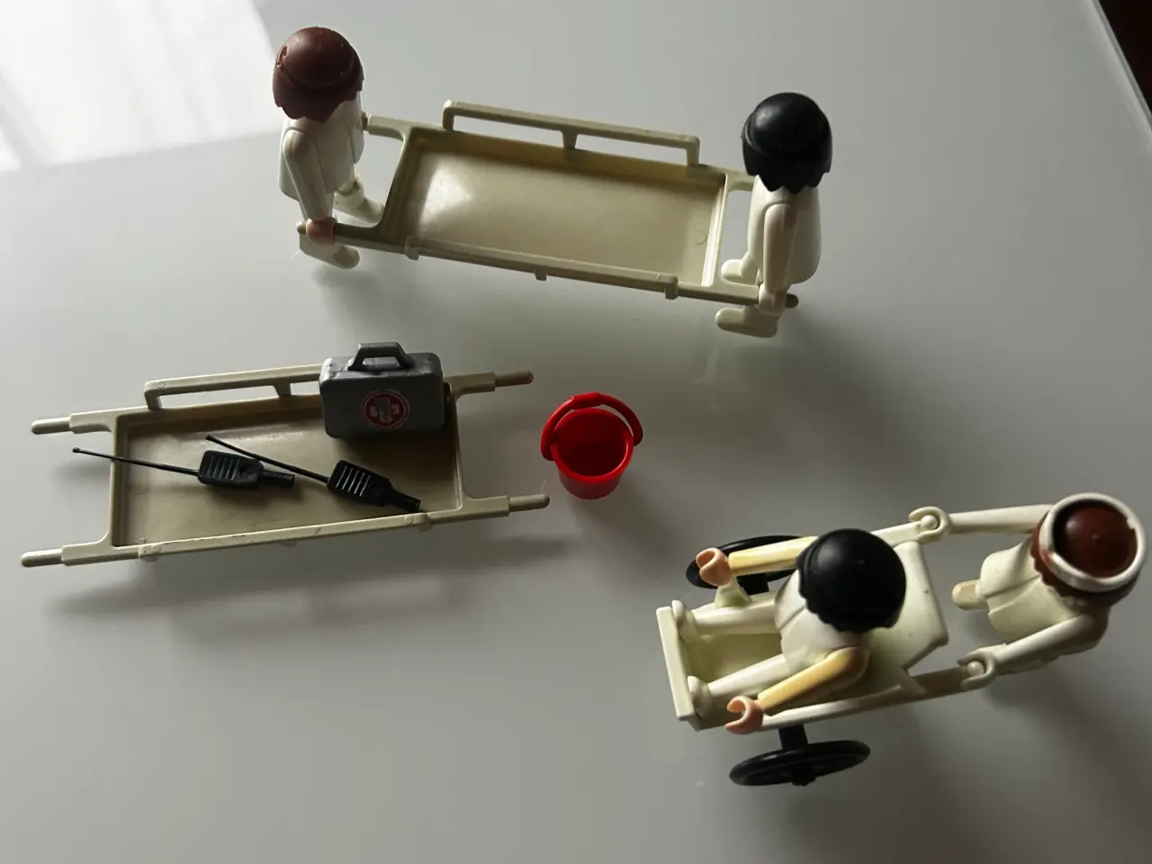 Billede 4 - Playmobil gamle hospital med læger