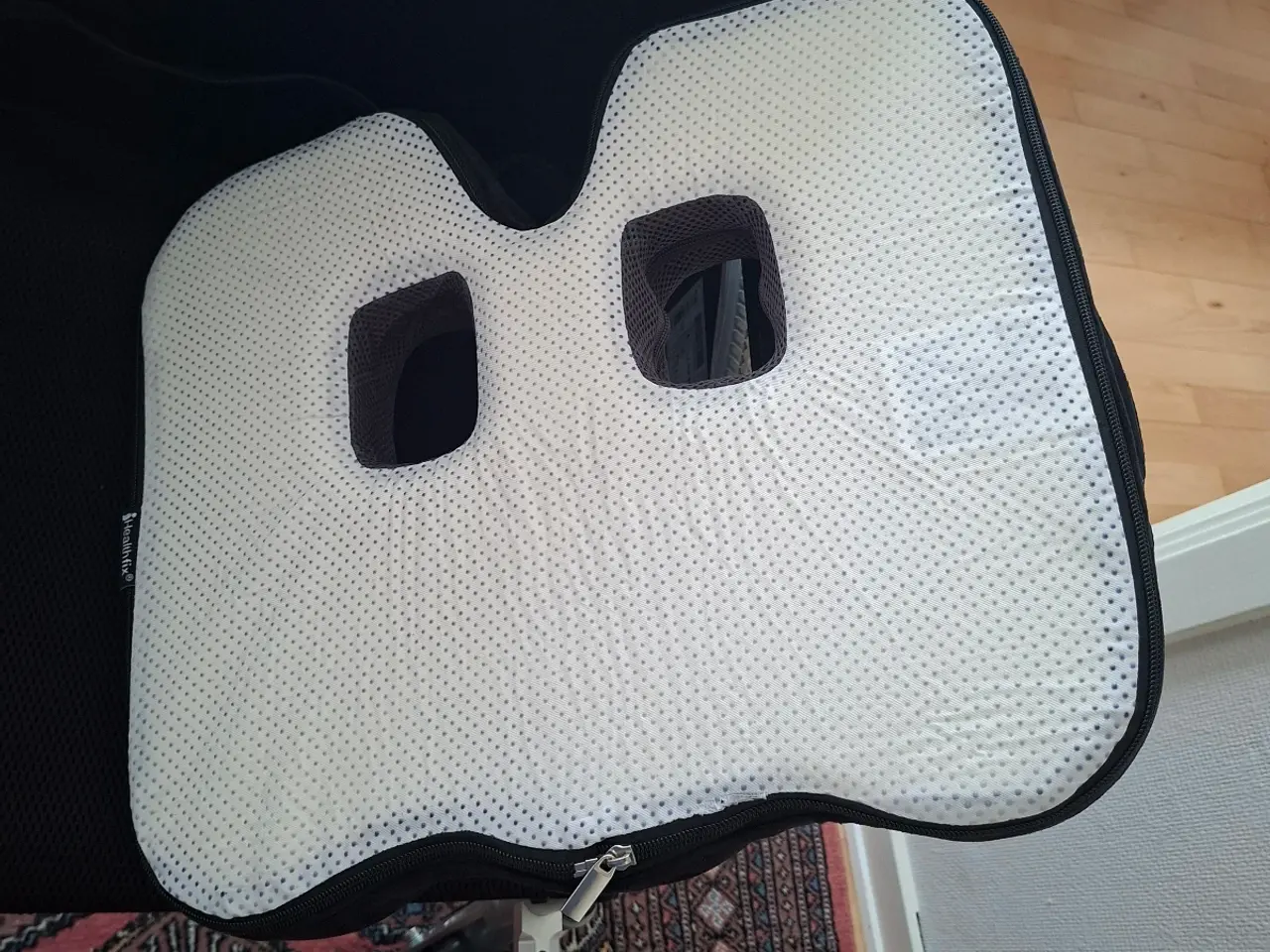 Billede 7 - Ultralet kørestol 9.6 kg og ergonomisk siddepude.