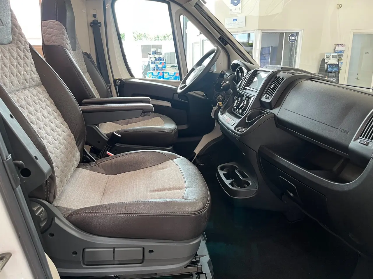 Billede 7 - Fiat Adria 2,3 Coral Plus 670 SLT aut.