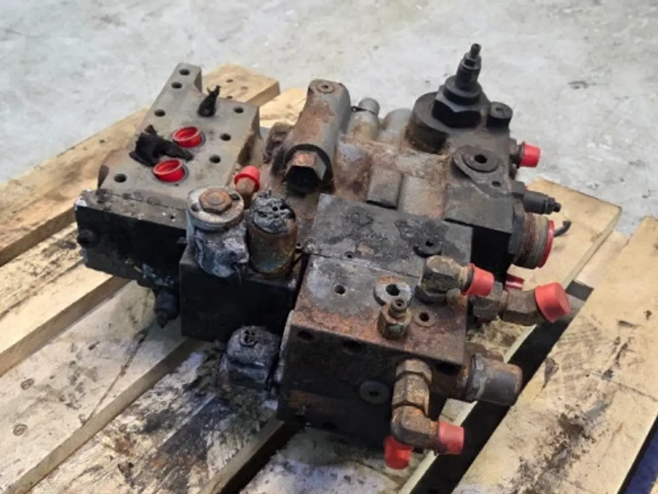 Billede 11 - Valtra S394 Hydraulikventil 4383599M3