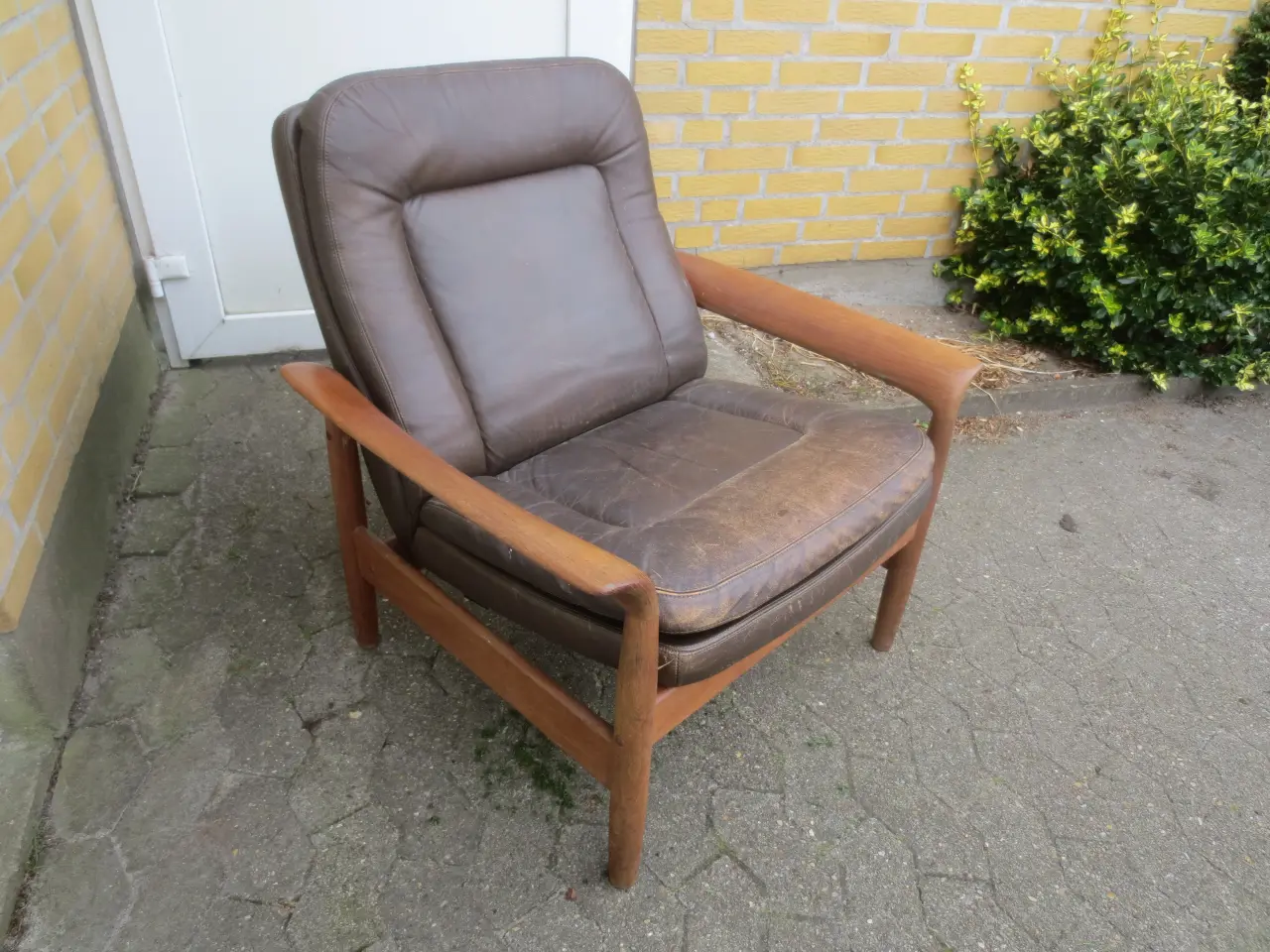 Billede 1 - 1 stk Retro Teak lænestol i Brun Læder