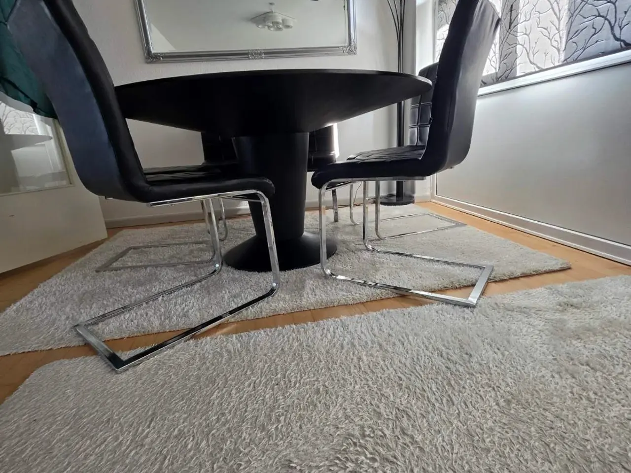 Billede 2 - Rundt Spisebord ø150