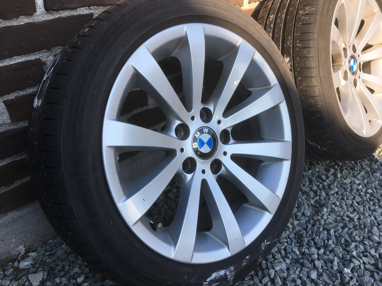 Billede 5 - Sommerdæk 17 tommer med originale BMW alufælge