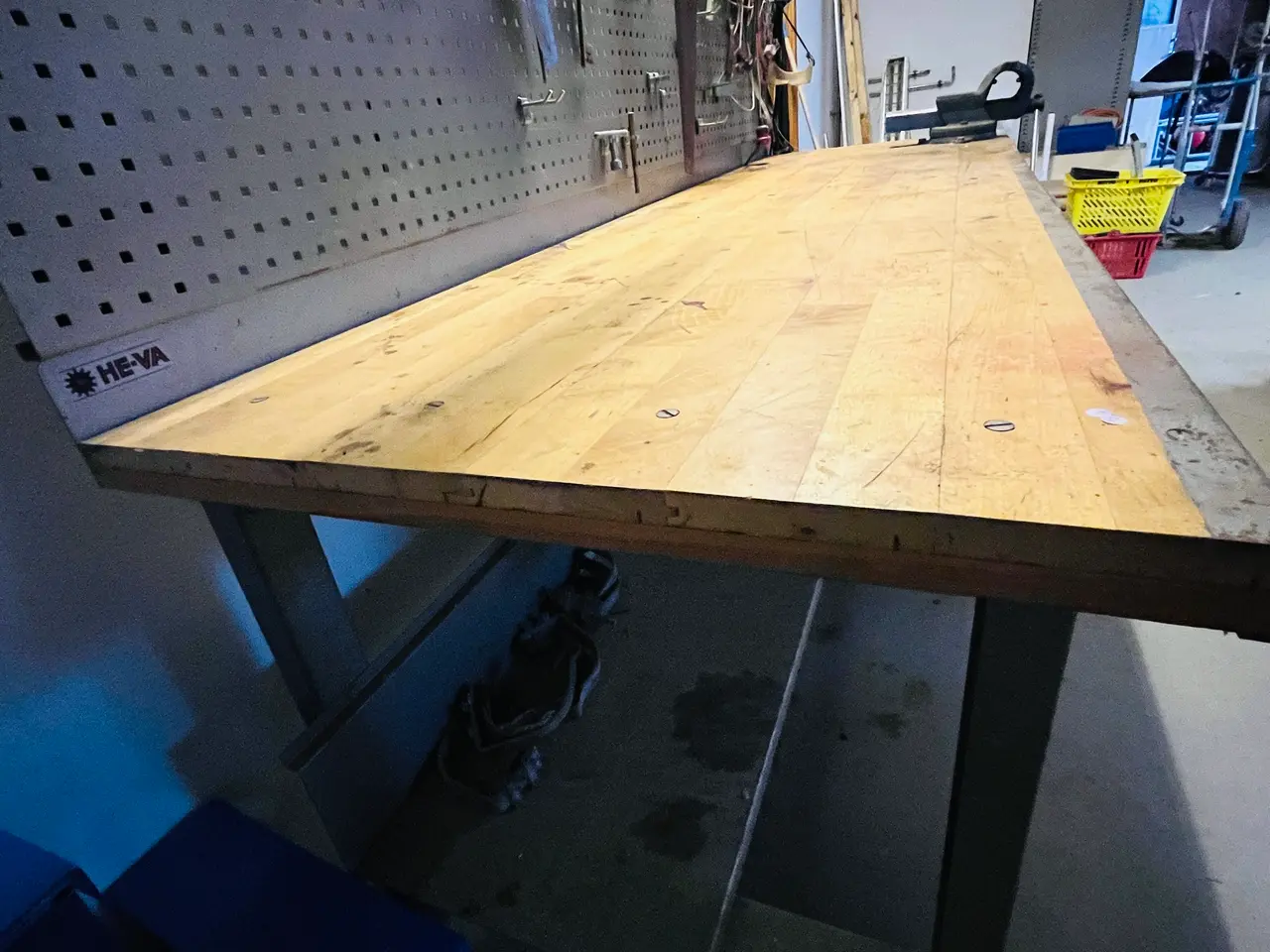 Billede 4 - Arbejdsbord m. bagplade + Indhold