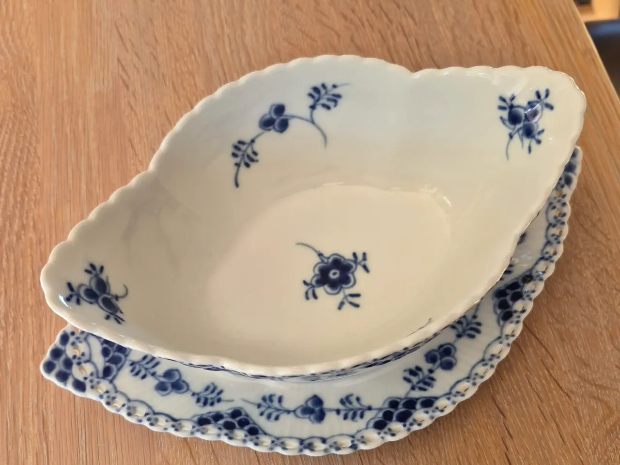 Billede 1 - Musselmalet sauceskål helblonde