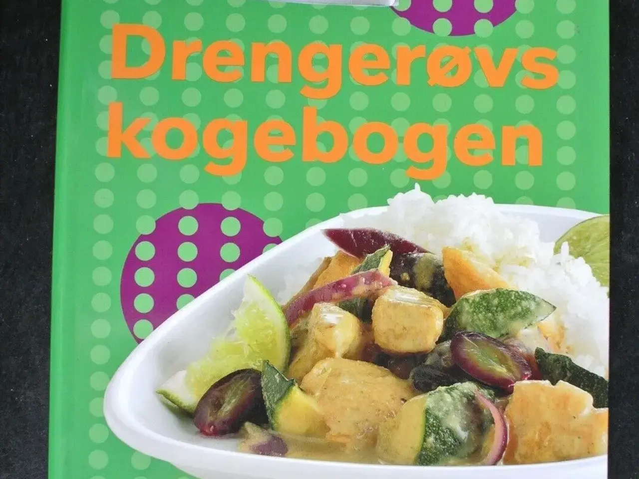 Billede 1 - Drengerøvskogebogen