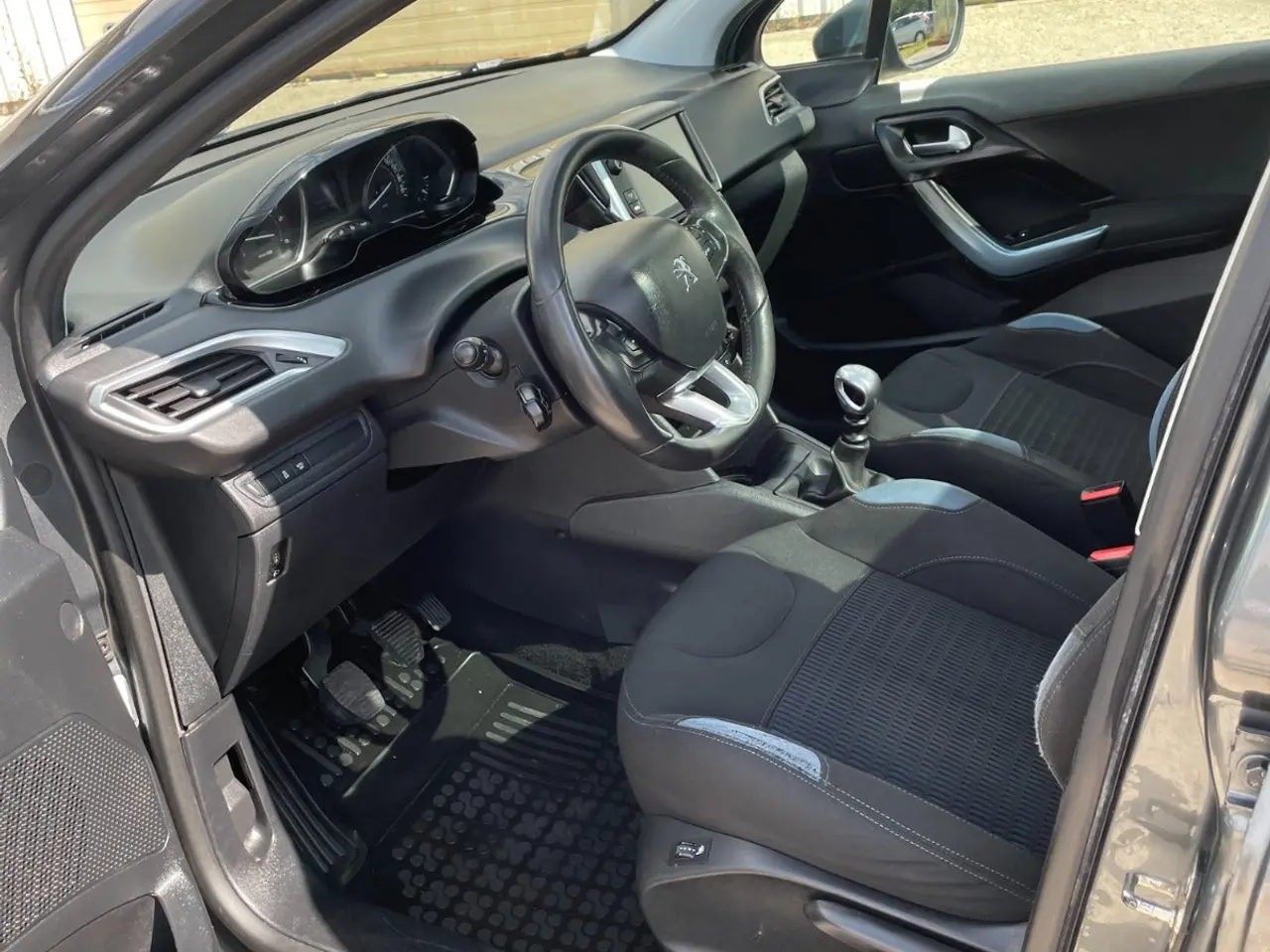 Billede 7 - Peugeot 208 1,6 e-HDi 114 Allure