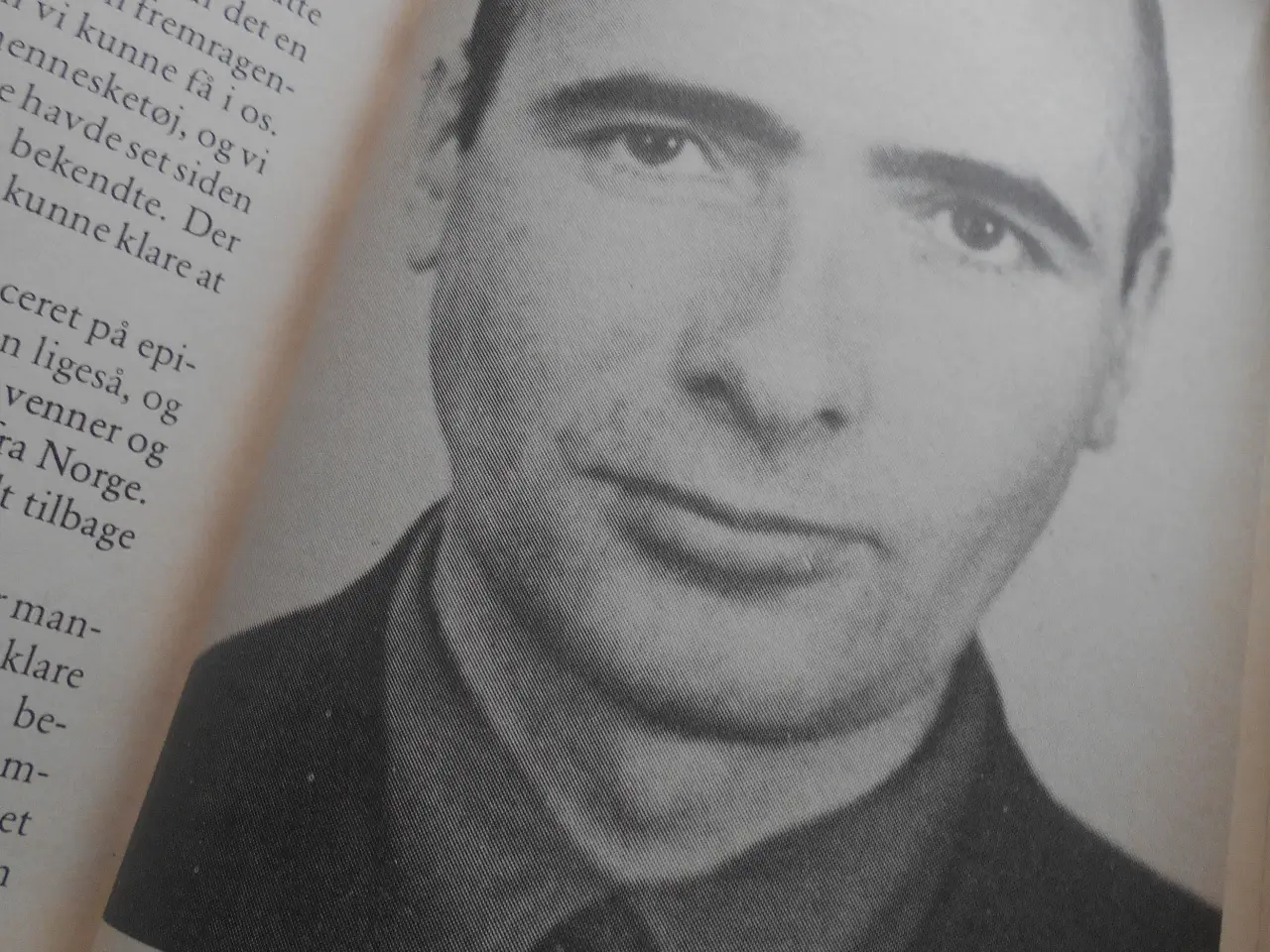 Billede 3 - Fange i nat og tåge, Trygve Bratteli,