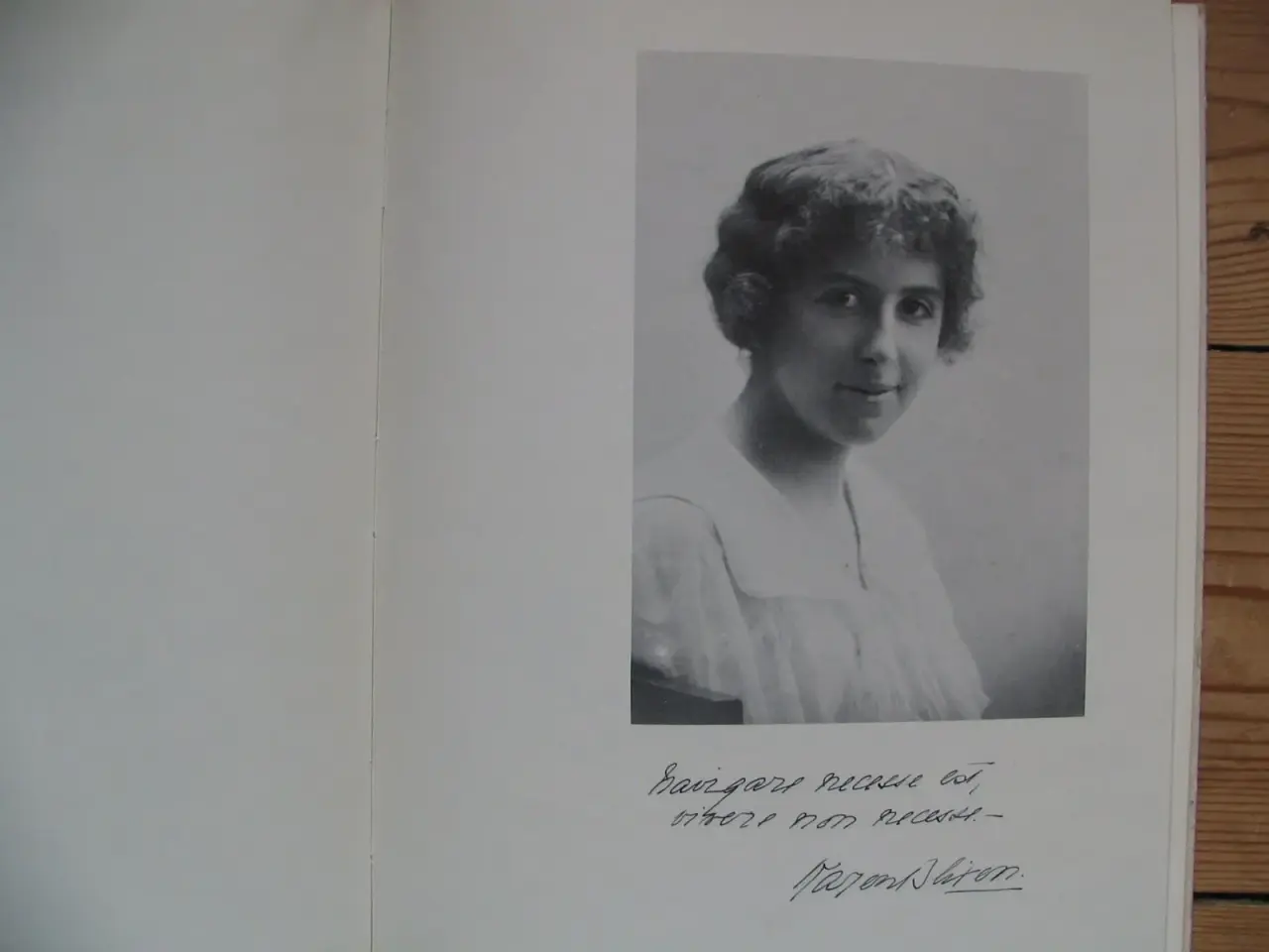Billede 2 - Karen Blixens tegninger