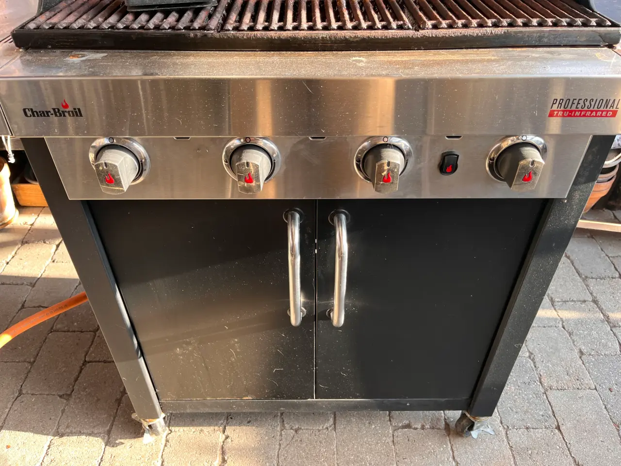 Billede 2 - Char-Broil gasgrill med 4 zoner og sidebrænder