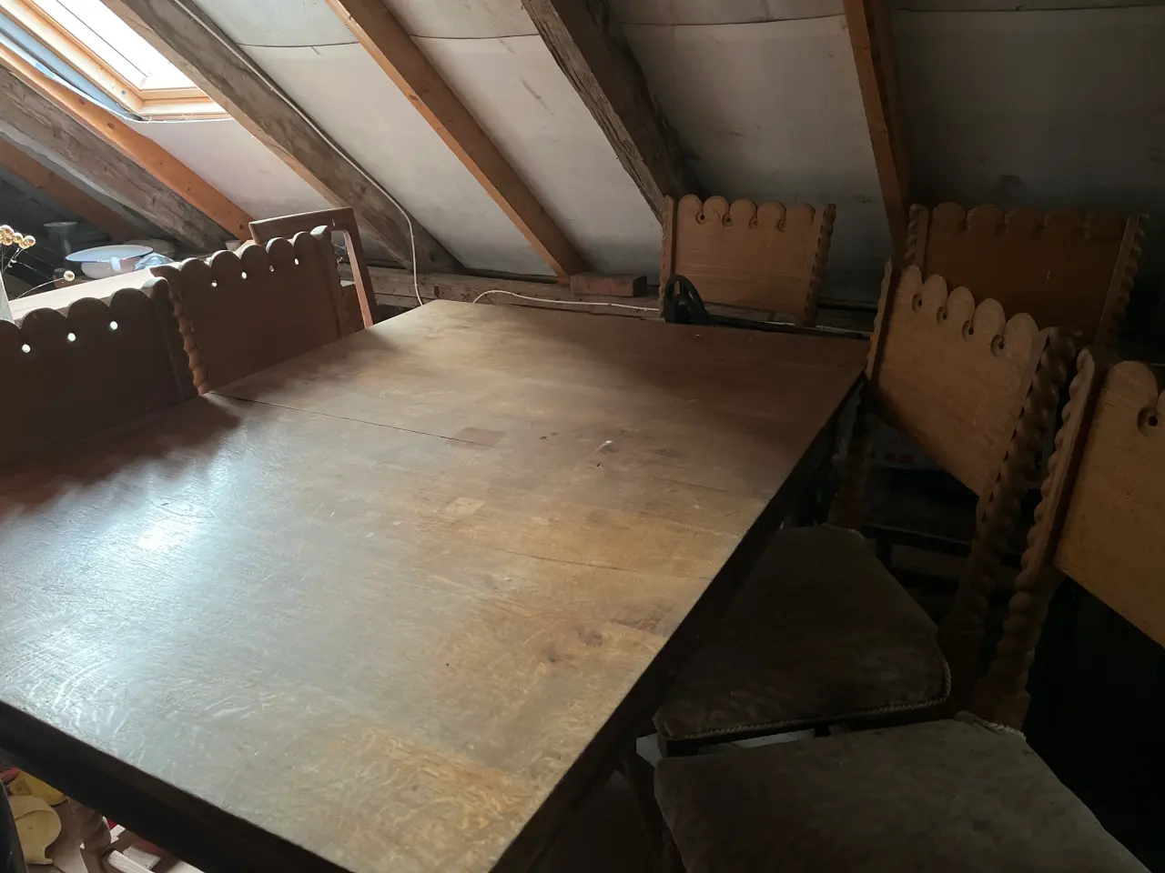 Billede 1 - Spisebord med 6 spisestuestole fine