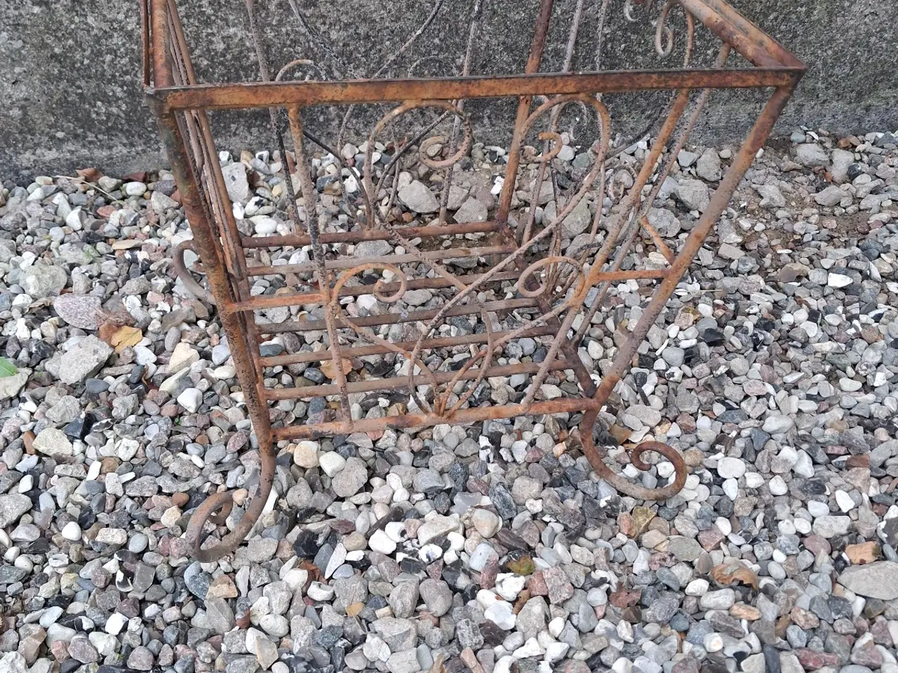 Billede 1 - Smedejern plantekurv