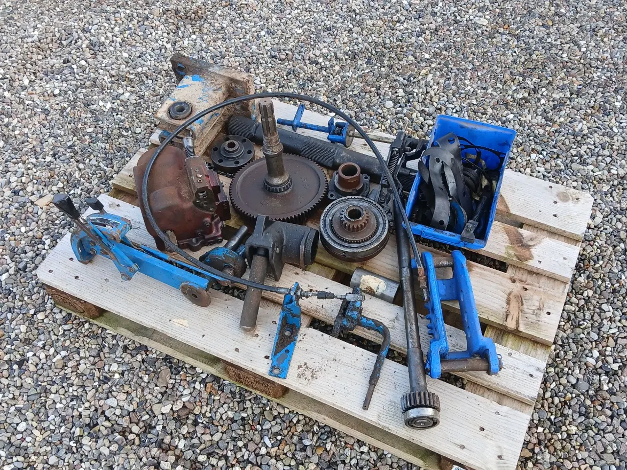 Billede 5 - Ford 5000 bagtøj og diverse.