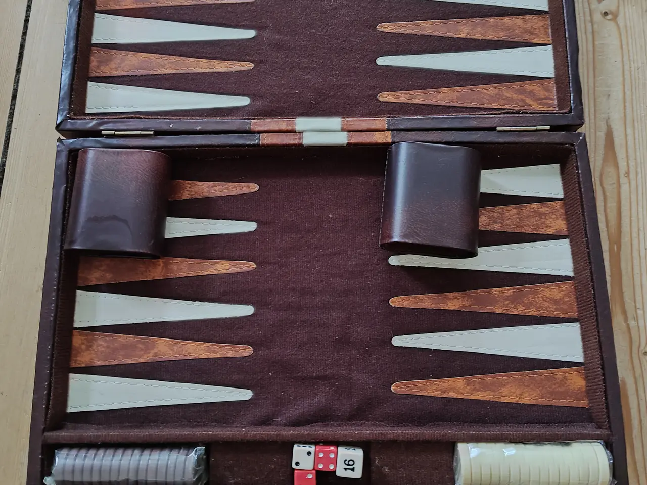 Billede 2 - Backgammon i kuffert Brætspil