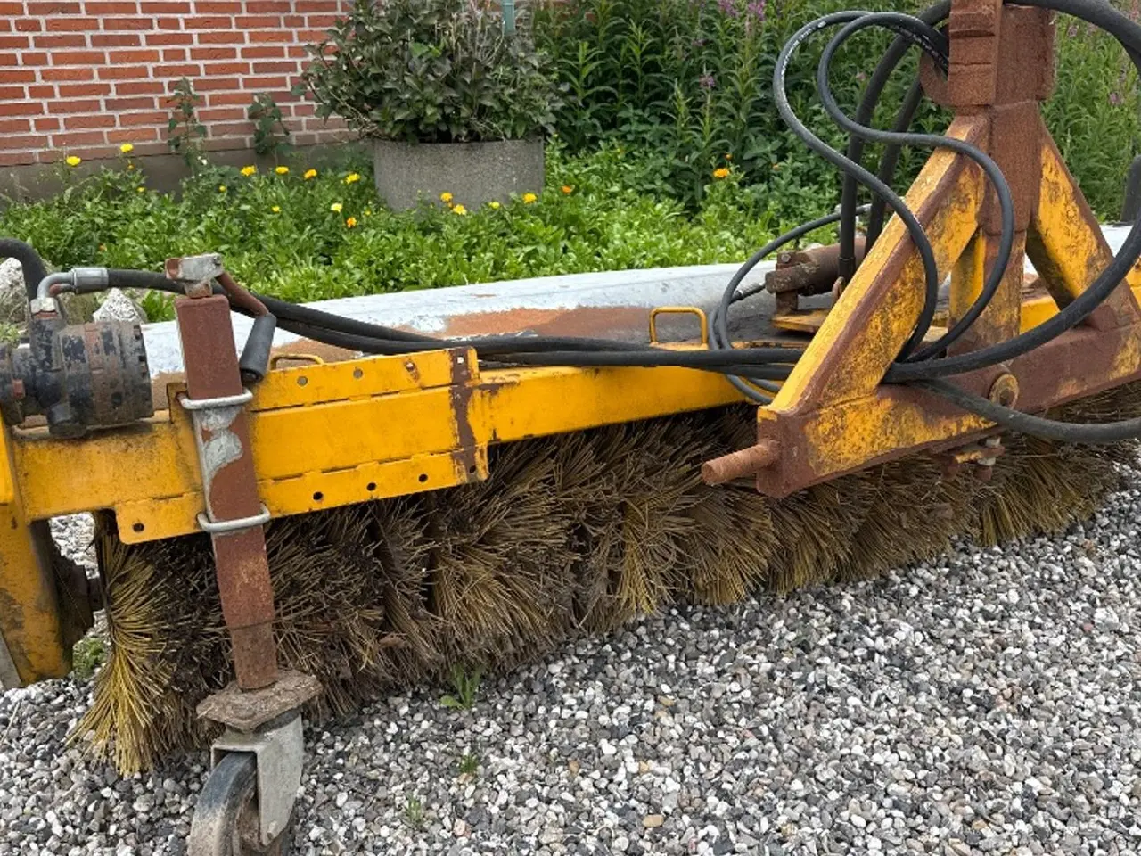 Billede 3 - Elkærs Maskinhandel FM 2300 HY 240 cm kost