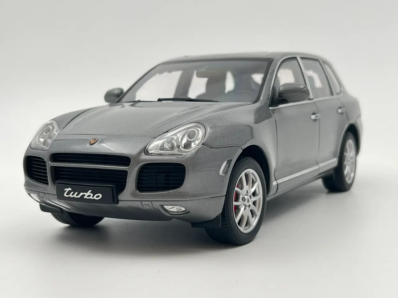 Billede 2 - 2003 Porsche Cayenne Turbo - AUTOart - 1:18
