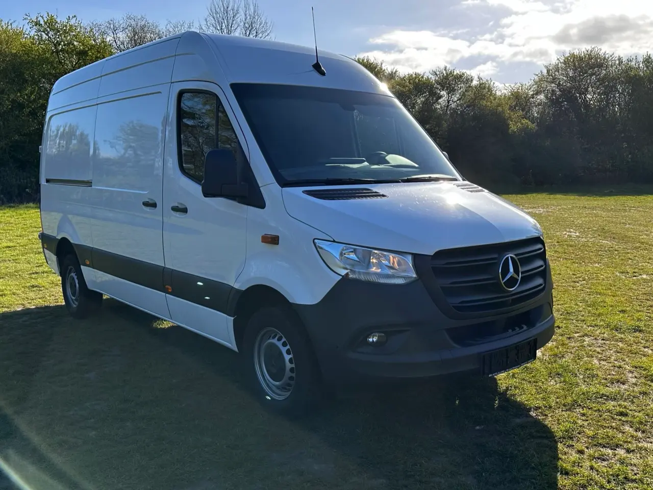 Billede 9 - Næsten ny Sprinter 317 CDI L2 H2 170 HK.