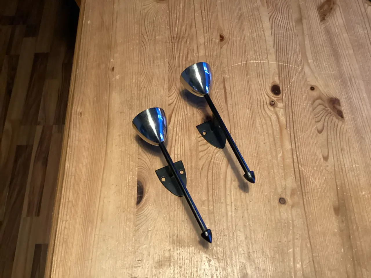 Billede 16 - Bodum Krus, Osteklokke, Porcelæns Knager, Og Mere.