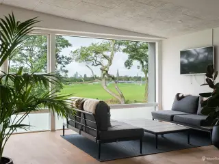 KONTOR/SHOWROOM MED UDSIGT NÆR AMAGER STRAND OG BYEN