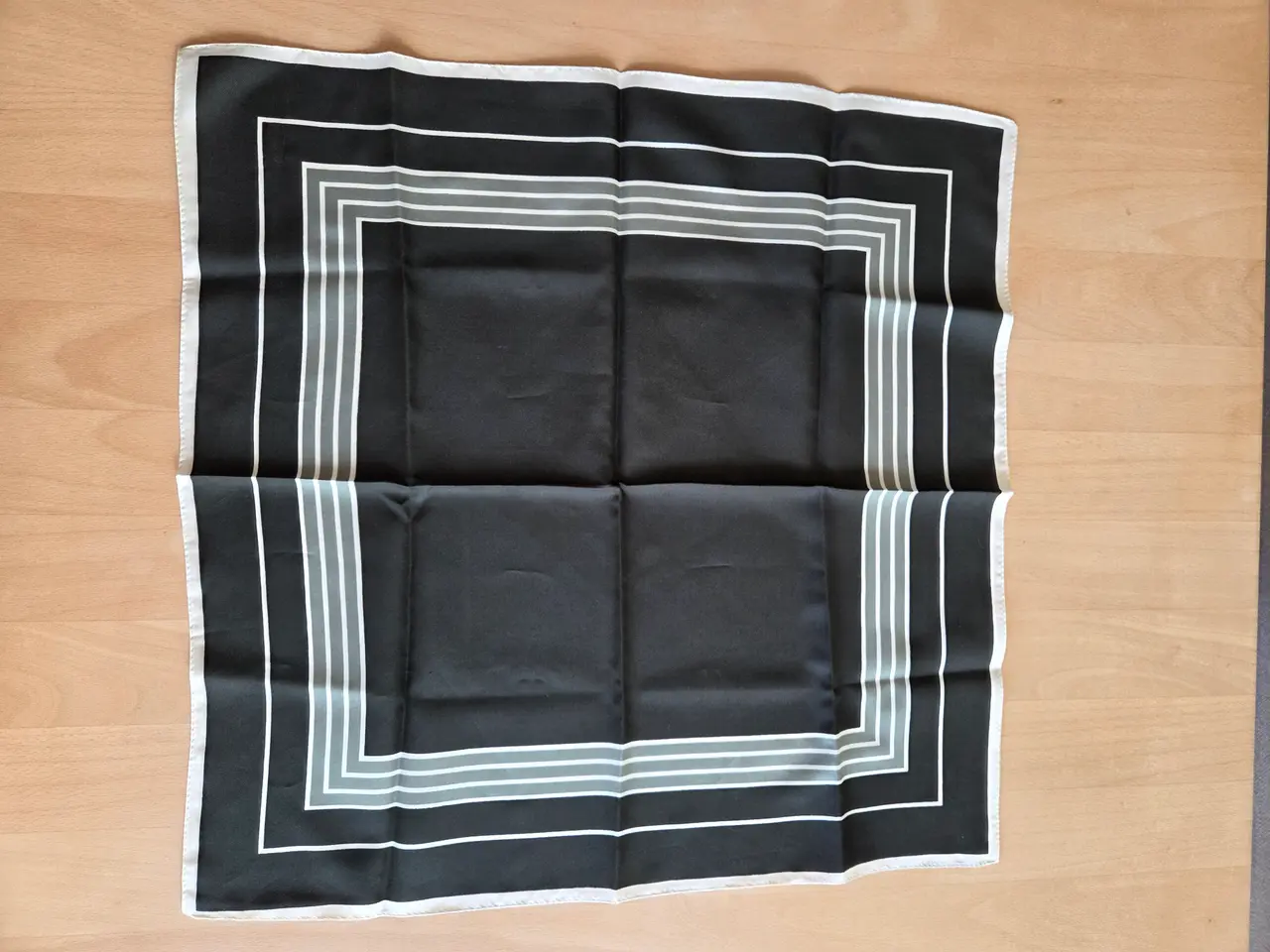 Billede 2 - 2 stk tørklæder 50x50cm