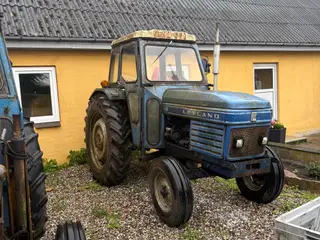 Leyland traktor 255