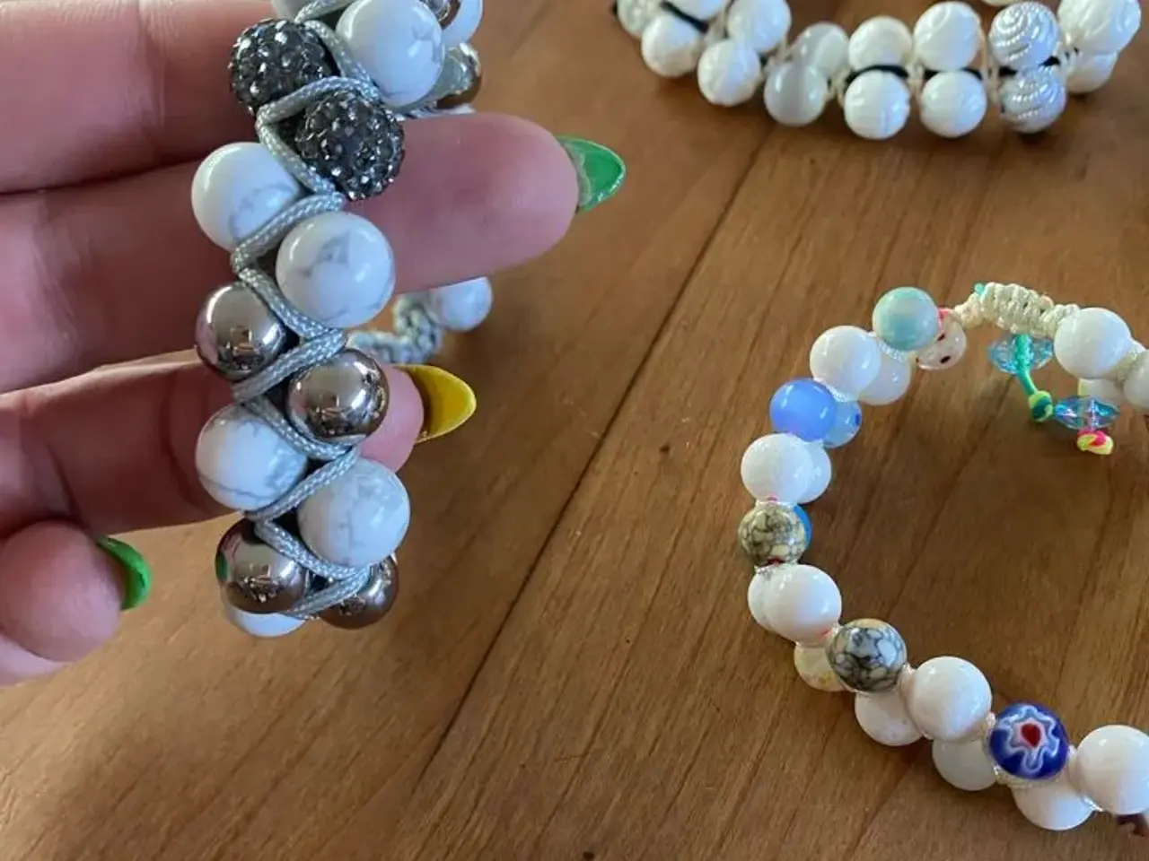 Billede 3 - Nye knyttede armbånd