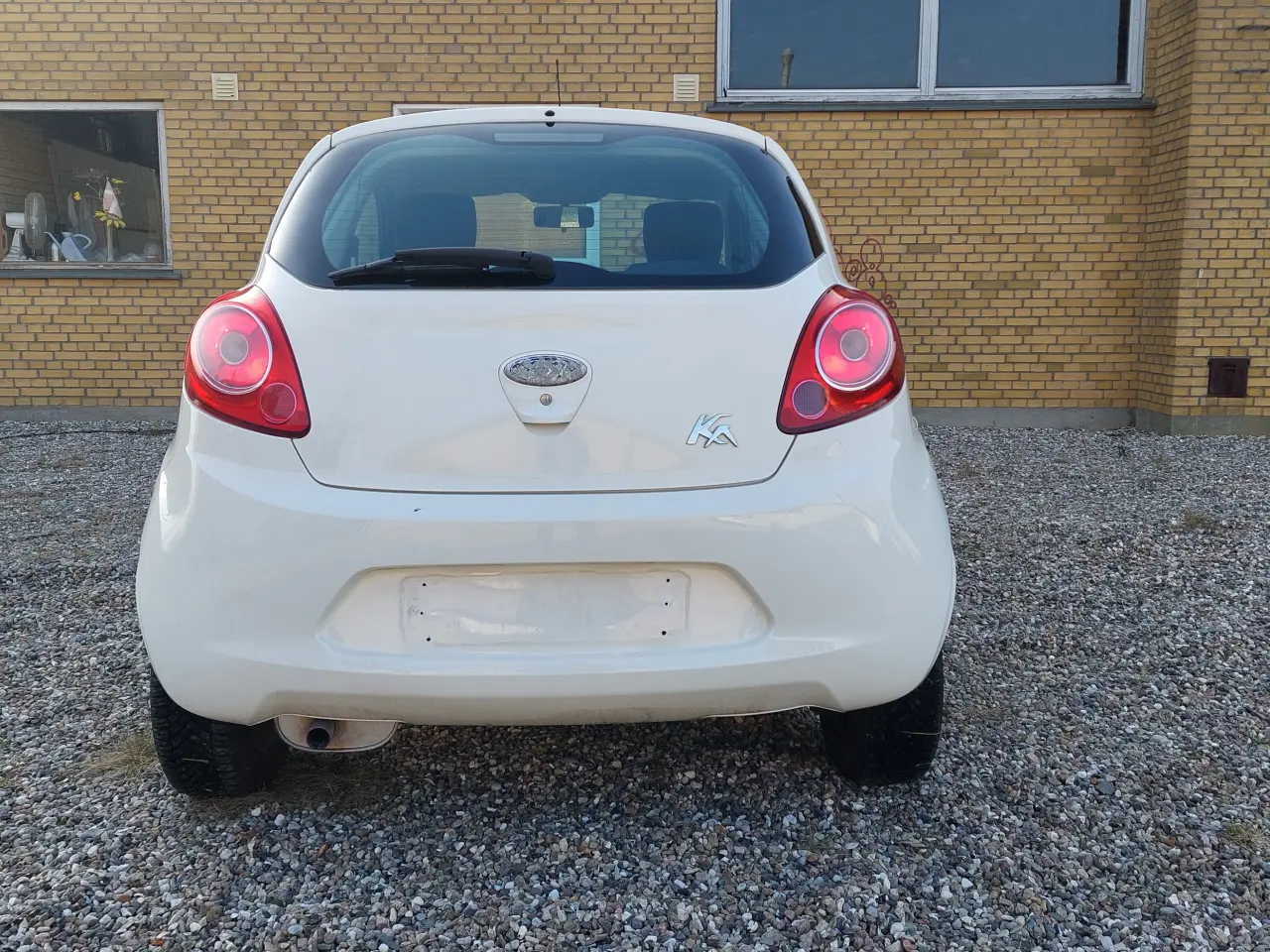Billede 4 - NYSYNET FORD KA 1,2 MED LAVT KM. TAL