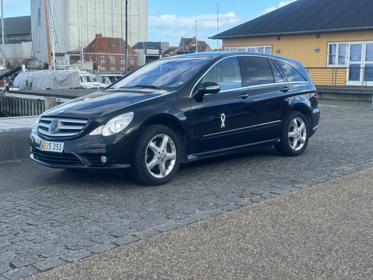 Billede 1 - Mercedes R320 4Matic 4x4, med Våben + Ammo skab
