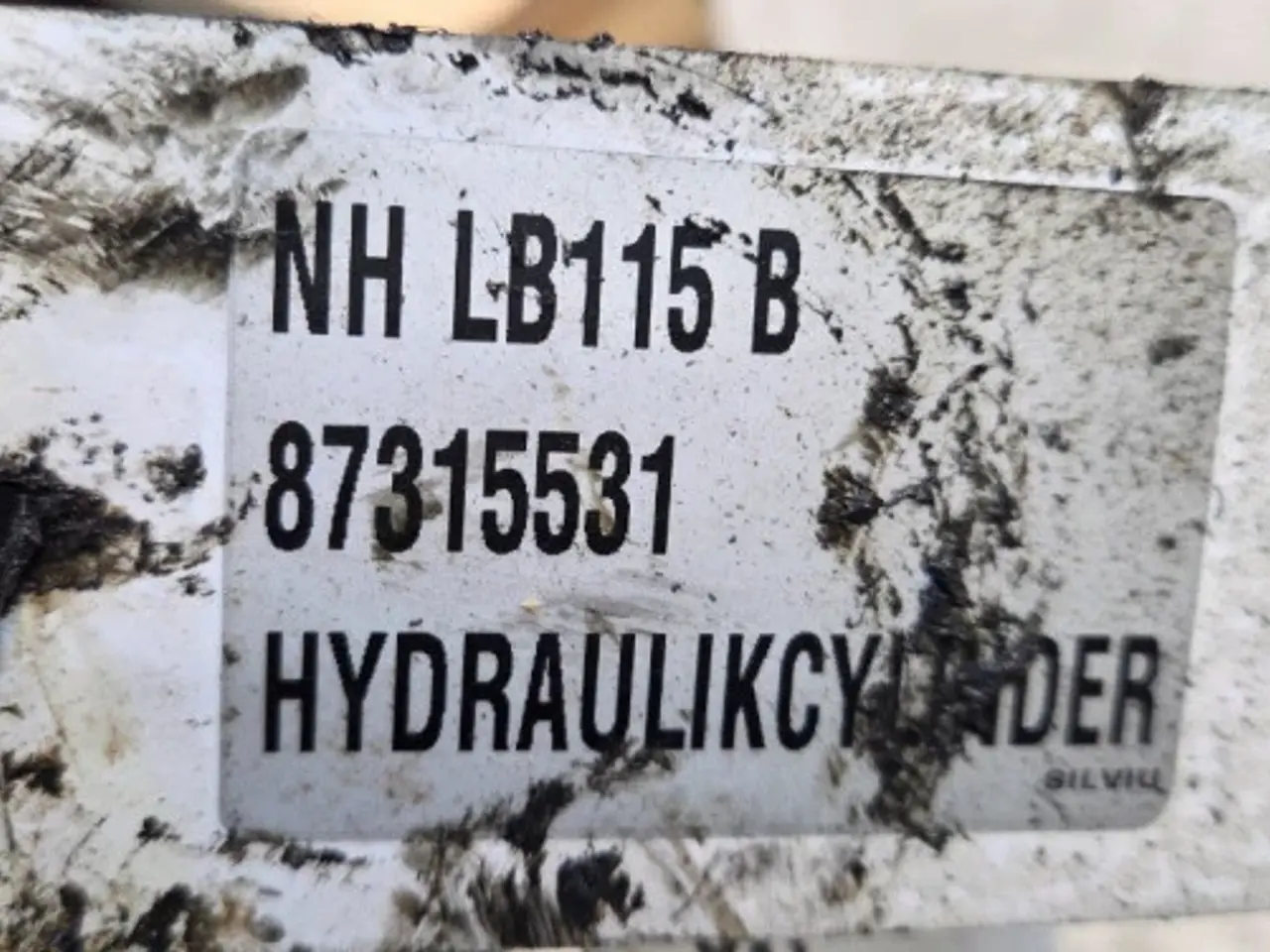 Billede 18 - New Holland LB115B Cylinder 87315531