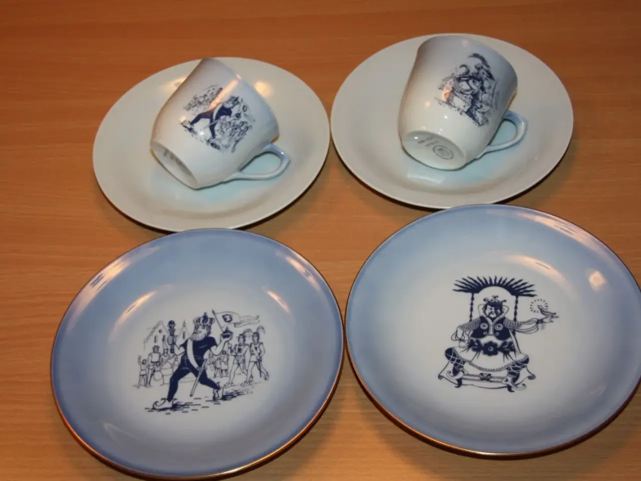 Billede 2 - Bing & Grøndahl børneporcelæn Lucia
