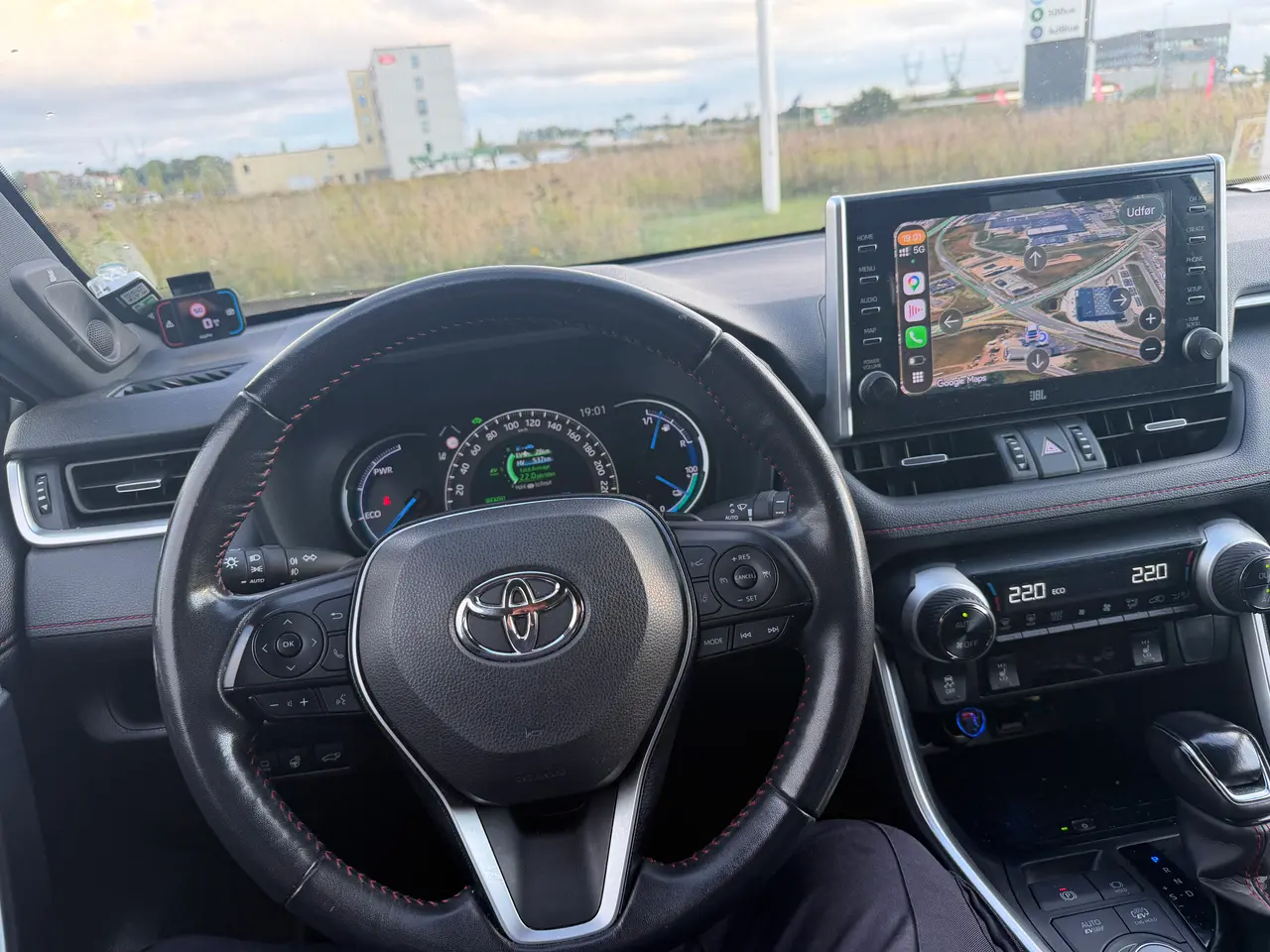 Billede 2 - RAV4 PHEV - 18,3 kWt batteri og 75km på opladning 
