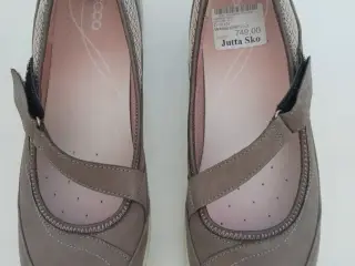 Ecco let damesko