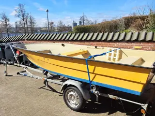 14 fods jolle 4 hk Yamaha Variant trailer
