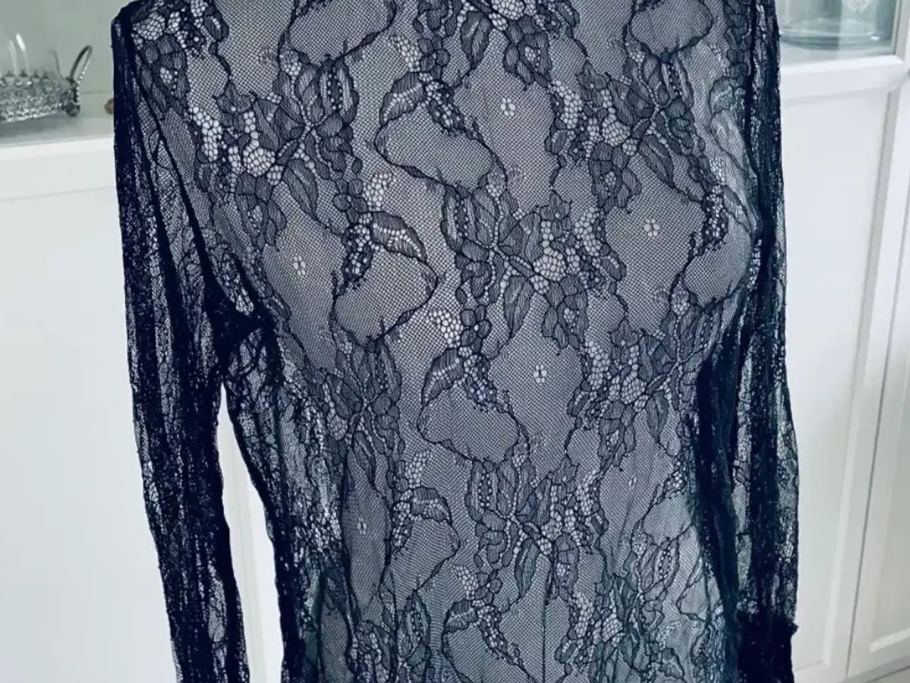 Billede 1 - Blonde bluse i sort 
