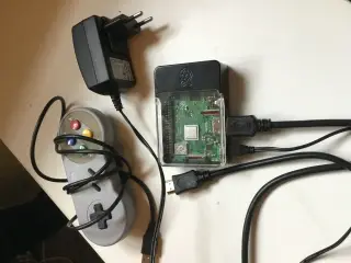 Mini spillemaskine med retro spil