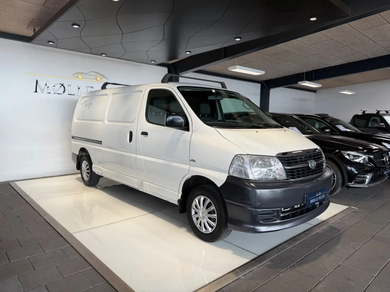 Billede 1 - Toyota HiAce 2,5 D-4D 117 Komfort lang
