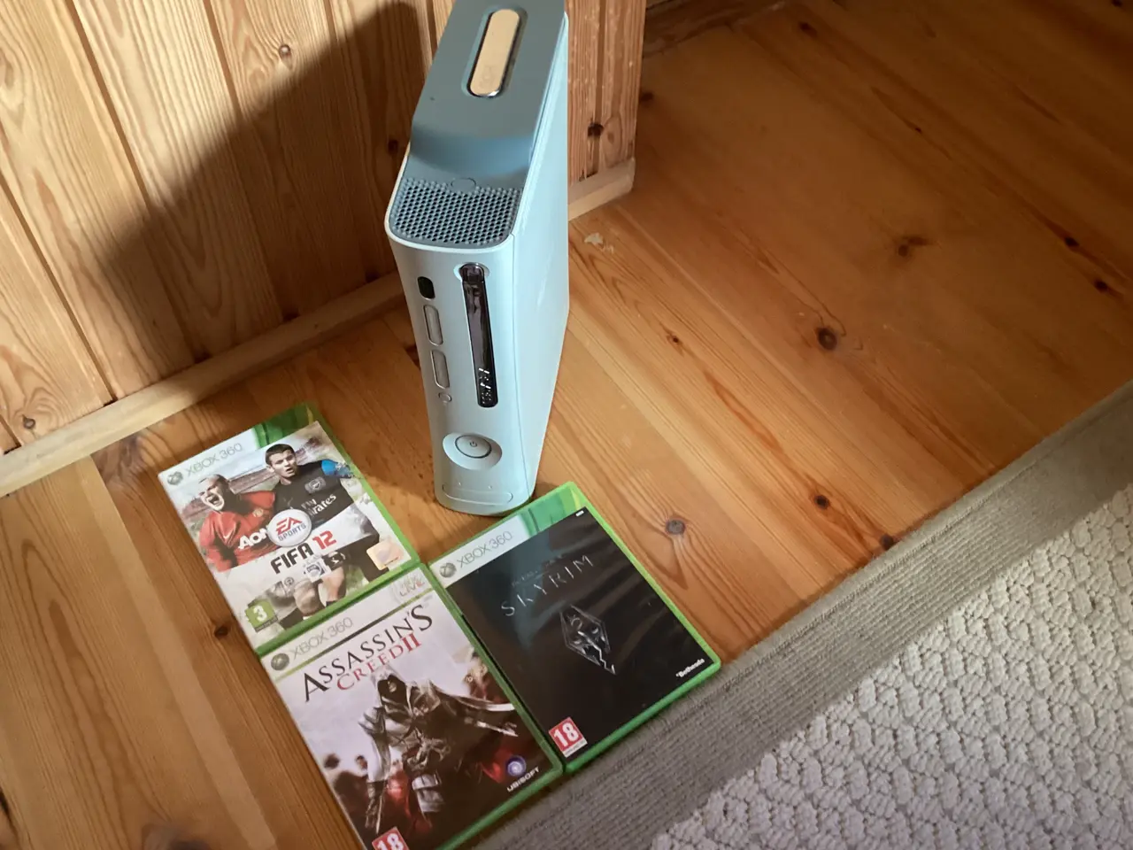 Billede 3 - Xbox 360 u/tilbehør med 3 spil, 250kr.
