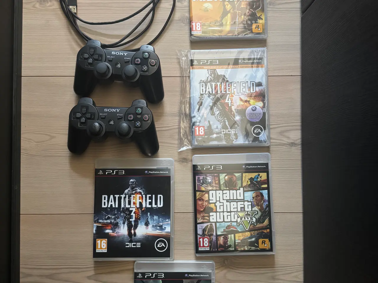 Billede 2 - PS3 Slim + 5X spil + 2X Controller