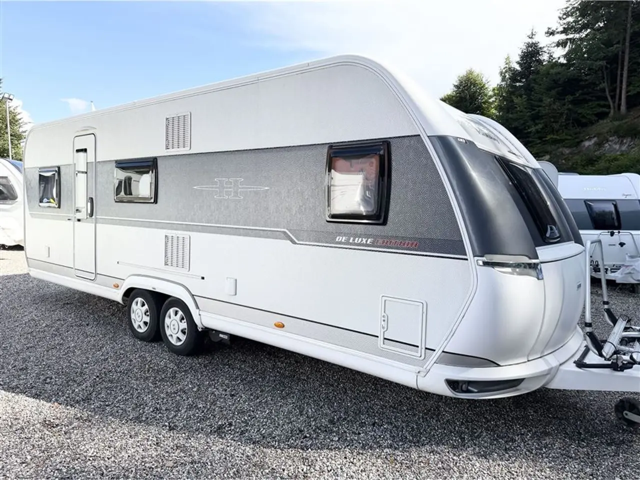 Billede 2 - 2020 - Hobby De Luxe Edition 650 KMFe Franskseng-Køjer-Gulvtemp.-Mover-Telt