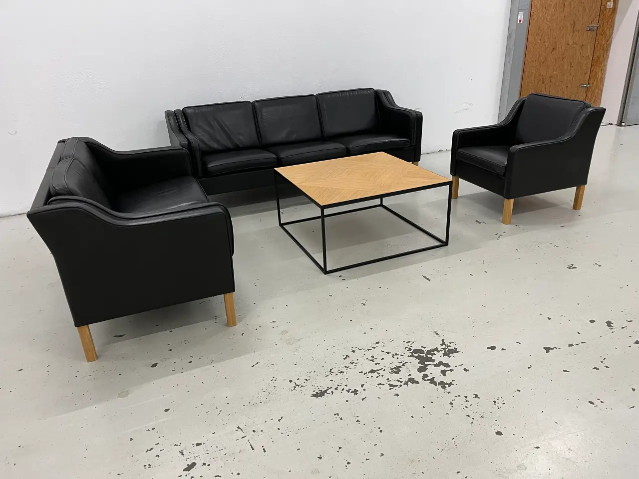 Billede 4 - Mogens Hansen Sofagruppe 3+2,5+1 i sort prestige .